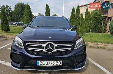 Позашляховик / Кросовер Mercedes-Benz GLE-Class 2016 в 