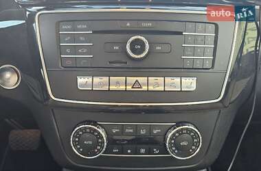 Позашляховик / Кросовер Mercedes-Benz GLE-Class 2016 в 