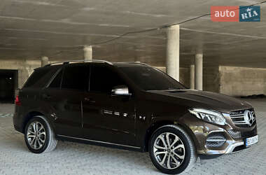 Внедорожник / Кроссовер Mercedes-Benz GLE-Class 2016 в 