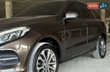 Внедорожник / Кроссовер Mercedes-Benz GLE-Class 2016 в 