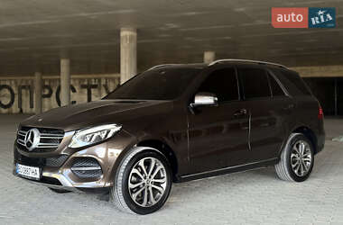 Внедорожник / Кроссовер Mercedes-Benz GLE-Class 2016 в 