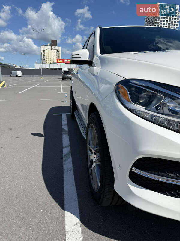 Внедорожник / Кроссовер Mercedes-Benz GLE-Class 2016 в Киеве