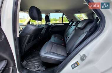 Внедорожник / Кроссовер Mercedes-Benz GLE-Class 2015 в 