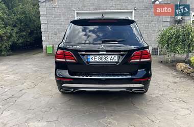 Внедорожник / Кроссовер Mercedes-Benz GLE-Class 2017 в 