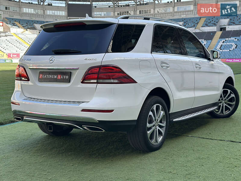 Внедорожник / Кроссовер Mercedes-Benz GLE-Class 2016 в Одессе фото 25 Внедорожник / Кроссовер Mercedes-Benz GLE-Class 2016 в Одессе