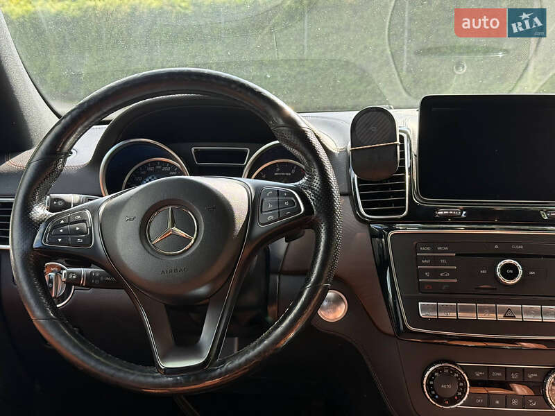 Внедорожник / Кроссовер Mercedes-Benz GLE-Class 2017 в Киеве