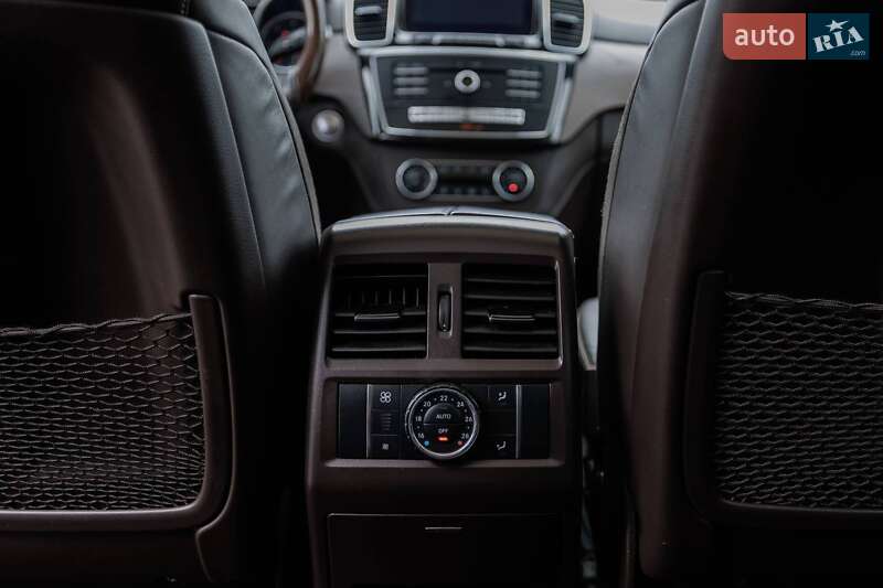 Внедорожник / Кроссовер Mercedes-Benz GLE-Class 2016 в Брошневе