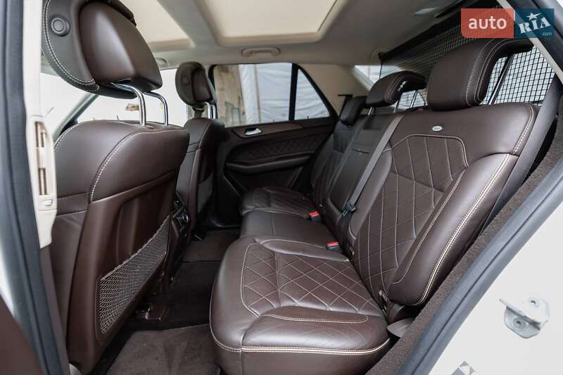Внедорожник / Кроссовер Mercedes-Benz GLE-Class 2016 в Брошневе