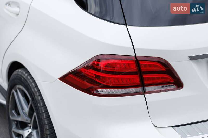 Внедорожник / Кроссовер Mercedes-Benz GLE-Class 2016 в Брошневе