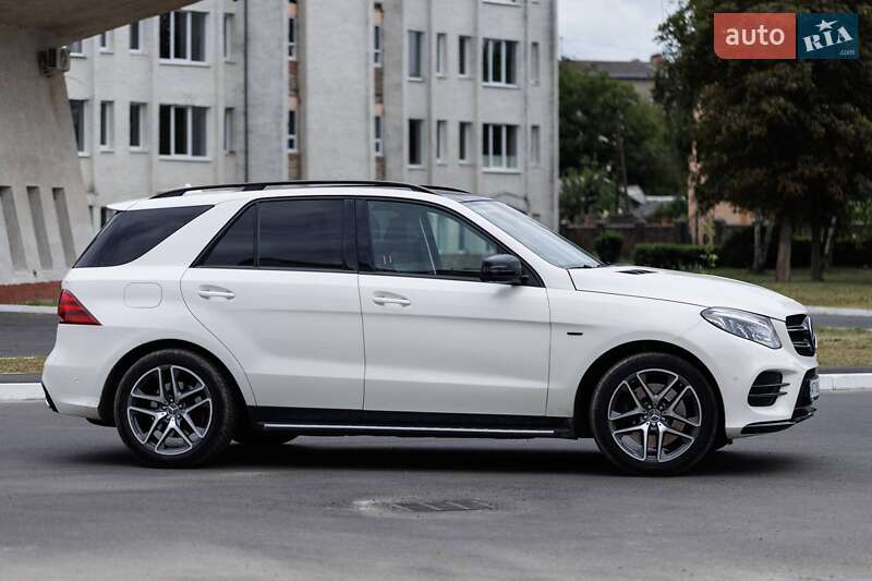 Внедорожник / Кроссовер Mercedes-Benz GLE-Class 2016 в Брошневе