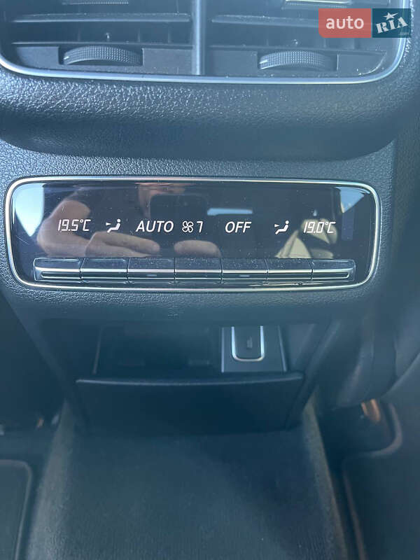 Внедорожник / Кроссовер Mercedes-Benz GLE-Class 2021 в Киеве фото 28 Внедорожник / Кроссовер Mercedes-Benz GLE-Class 2021 в Киеве