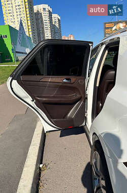 Внедорожник / Кроссовер Mercedes-Benz GLE-Class 2016 в 