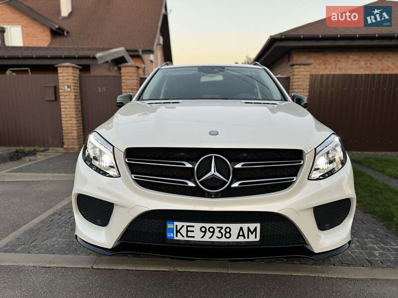 Позашляховик / Кросовер Mercedes-Benz GLE-Class 2017 в Києві фото 3 Позашляховик / Кросовер Mercedes-Benz GLE-Class 2017 в Києві