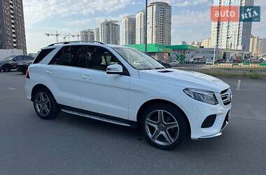 Внедорожник / Кроссовер Mercedes-Benz GLE-Class 2017 в 