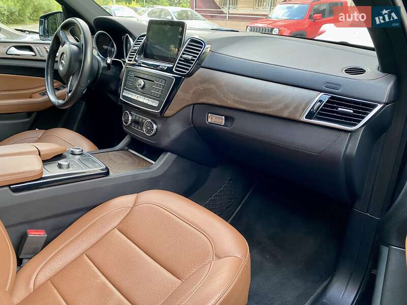 Внедорожник / Кроссовер Mercedes-Benz GLE-Class 2016 в Киеве