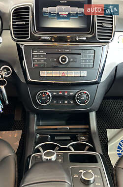 Внедорожник / Кроссовер Mercedes-Benz GLE-Class 2015 в 