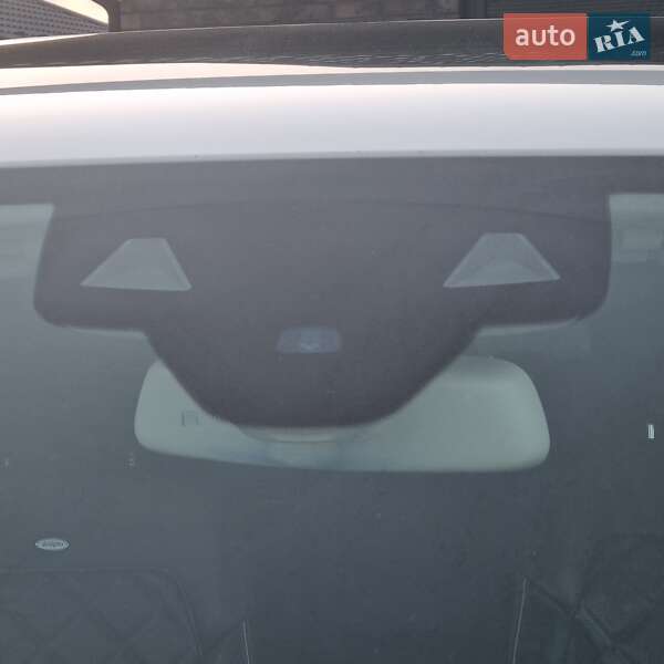 Позашляховик / Кросовер Mercedes-Benz GLE-Class 2016 в Луцьку