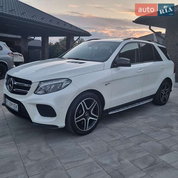 Позашляховик / Кросовер Mercedes-Benz GLE-Class 2016 в Луцьку