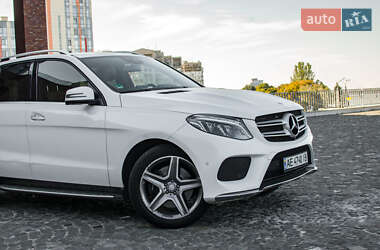 Внедорожник / Кроссовер Mercedes-Benz GLE-Class 2016 в 