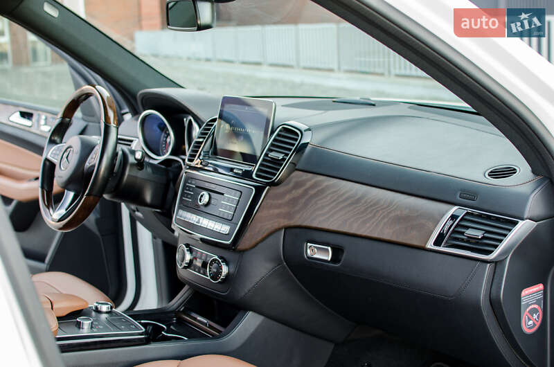 Внедорожник / Кроссовер Mercedes-Benz GLE-Class 2016 в Днепре