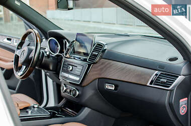 Внедорожник / Кроссовер Mercedes-Benz GLE-Class 2016 в 