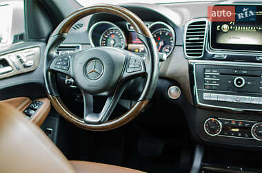Внедорожник / Кроссовер Mercedes-Benz GLE-Class 2016 в 