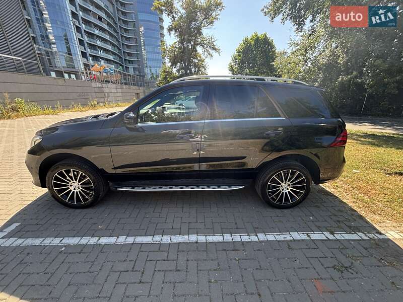 Внедорожник / Кроссовер Mercedes-Benz GLE-Class 2015 в Киеве фото 9 Внедорожник / Кроссовер Mercedes-Benz GLE-Class 2015 в Киеве