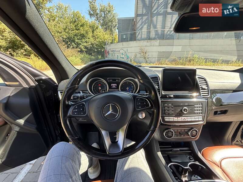 Внедорожник / Кроссовер Mercedes-Benz GLE-Class 2015 в Киеве фото 15 Внедорожник / Кроссовер Mercedes-Benz GLE-Class 2015 в Киеве