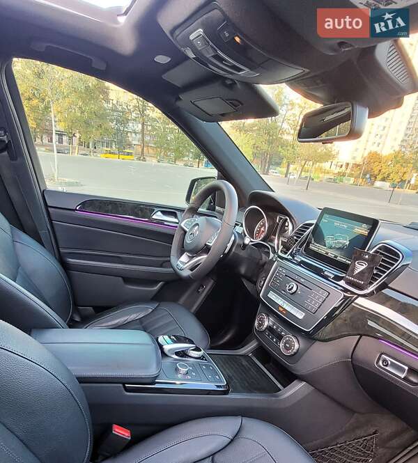 Позашляховик / Кросовер Mercedes-Benz GLE-Class 2017 в Києві фото 36 Позашляховик / Кросовер Mercedes-Benz GLE-Class 2017 в Києві