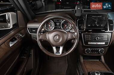 Позашляховик / Кросовер Mercedes-Benz GLE-Class 2016 в 