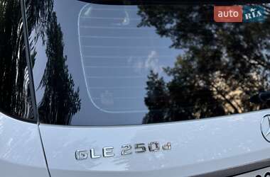 Внедорожник / Кроссовер Mercedes-Benz GLE-Class 2015 в 