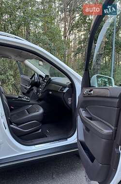 Внедорожник / Кроссовер Mercedes-Benz GLE-Class 2015 в 