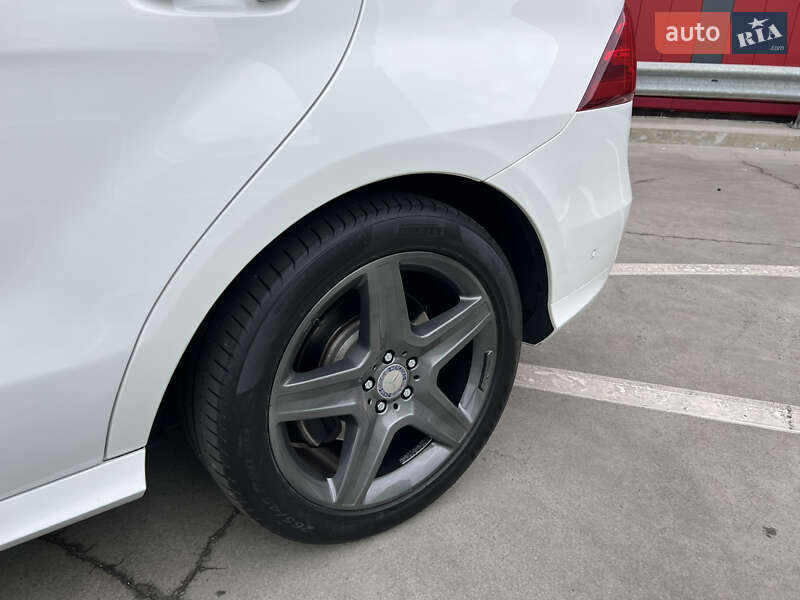 Позашляховик / Кросовер Mercedes-Benz GLE-Class 2016 в Києві фото 9 Позашляховик / Кросовер Mercedes-Benz GLE-Class 2016 в Києві