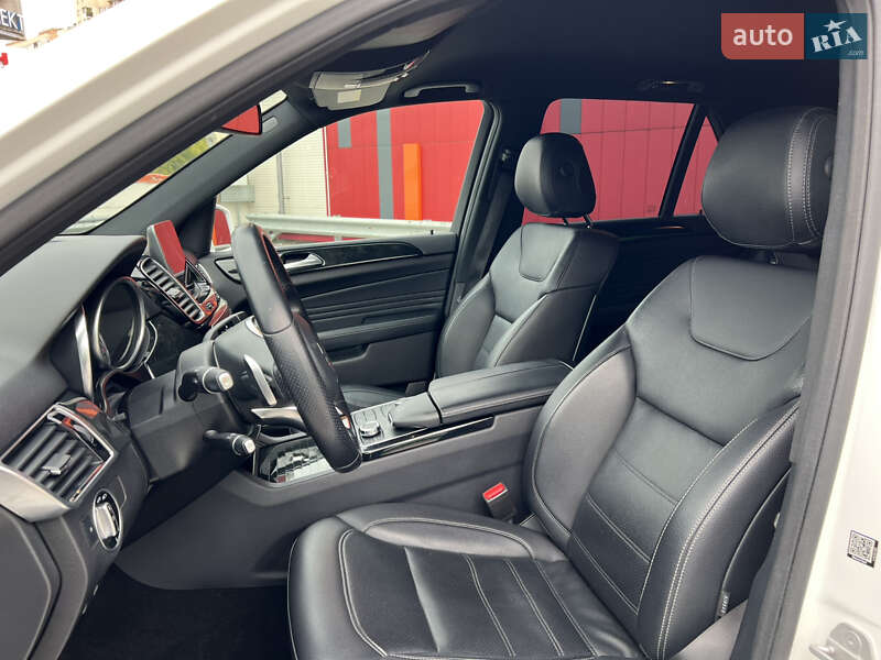 Позашляховик / Кросовер Mercedes-Benz GLE-Class 2016 в Києві фото 26 Позашляховик / Кросовер Mercedes-Benz GLE-Class 2016 в Києві