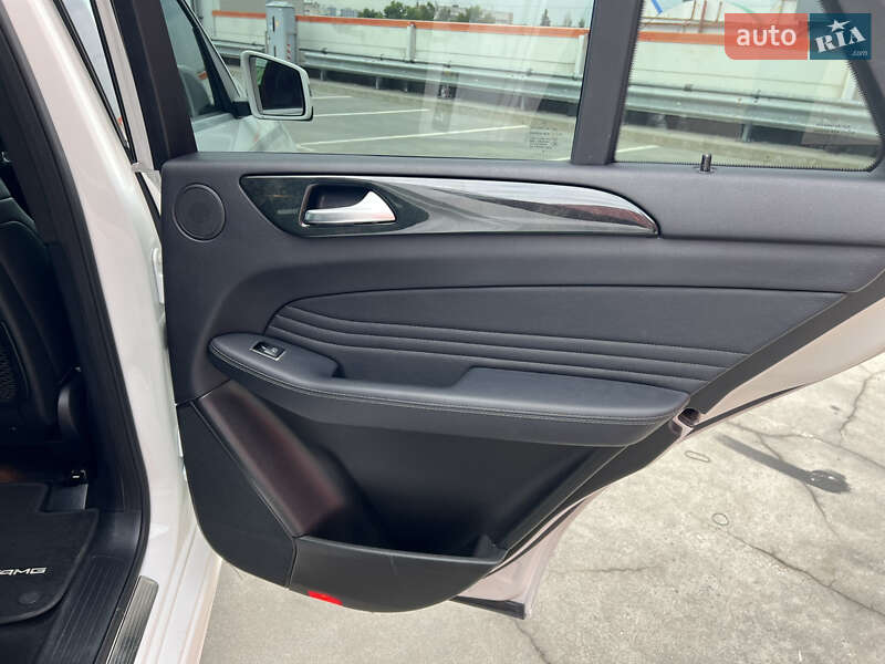 Позашляховик / Кросовер Mercedes-Benz GLE-Class 2016 в Києві фото 51 Позашляховик / Кросовер Mercedes-Benz GLE-Class 2016 в Києві