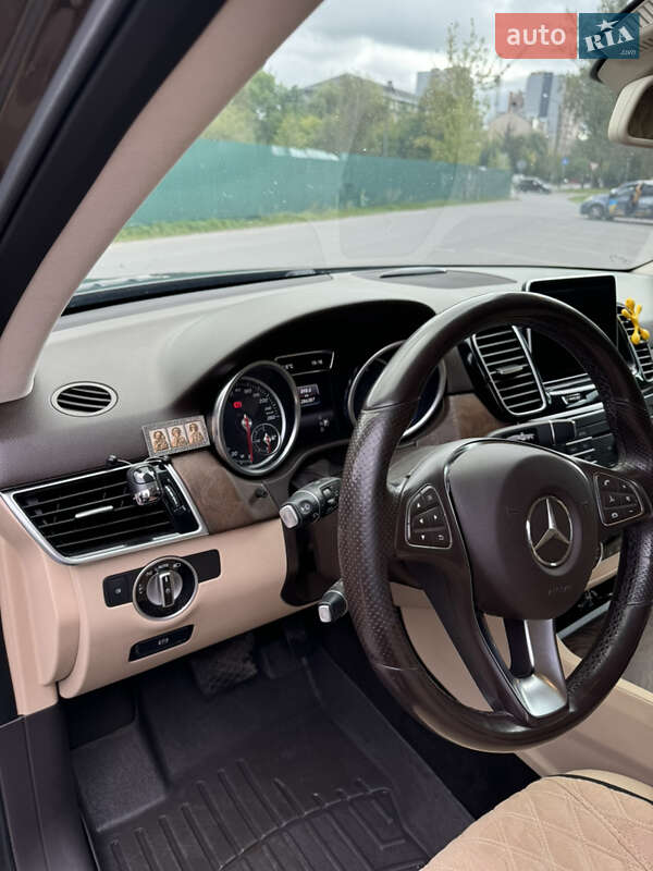 Внедорожник / Кроссовер Mercedes-Benz GLE-Class 2015 в Ивано-Франковске