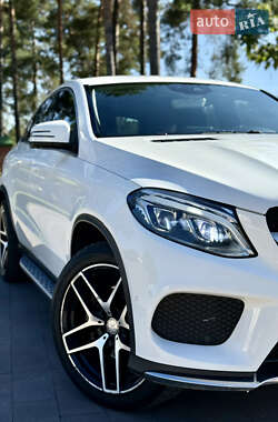 Внедорожник / Кроссовер Mercedes-Benz GLE-Class 2016 в 