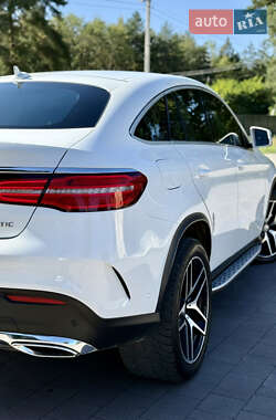 Внедорожник / Кроссовер Mercedes-Benz GLE-Class 2016 в 