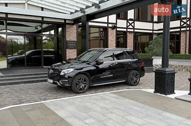 Внедорожник / Кроссовер Mercedes-Benz GLE-Class 2016 в 