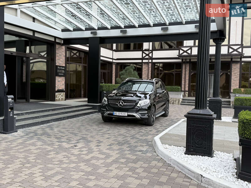 Внедорожник / Кроссовер Mercedes-Benz GLE-Class 2016 в Днепре фото 8 Внедорожник / Кроссовер Mercedes-Benz GLE-Class 2016 в Днепре
