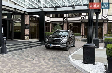 Внедорожник / Кроссовер Mercedes-Benz GLE-Class 2016 в 