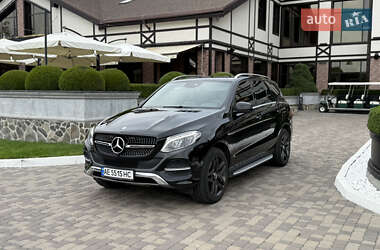 Внедорожник / Кроссовер Mercedes-Benz GLE-Class 2016 в 