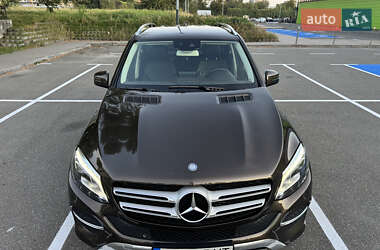 Внедорожник / Кроссовер Mercedes-Benz GLE-Class 2016 в 