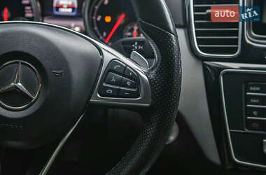 Внедорожник / Кроссовер Mercedes-Benz GLE-Class 2015 в 