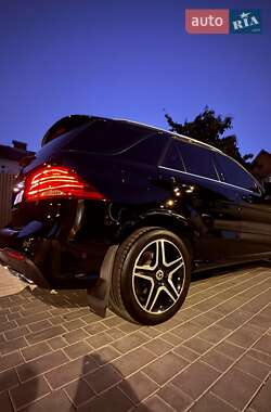 Внедорожник / Кроссовер Mercedes-Benz GLE-Class 2016 в 