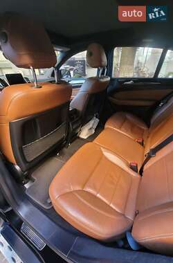 Внедорожник / Кроссовер Mercedes-Benz GLE-Class 2015 в 