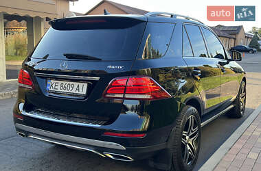 Внедорожник / Кроссовер Mercedes-Benz GLE-Class 2015 в 