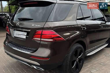Внедорожник / Кроссовер Mercedes-Benz GLE-Class 2016 в 