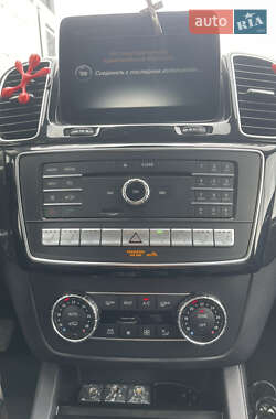 Внедорожник / Кроссовер Mercedes-Benz GLE-Class 2016 в 
