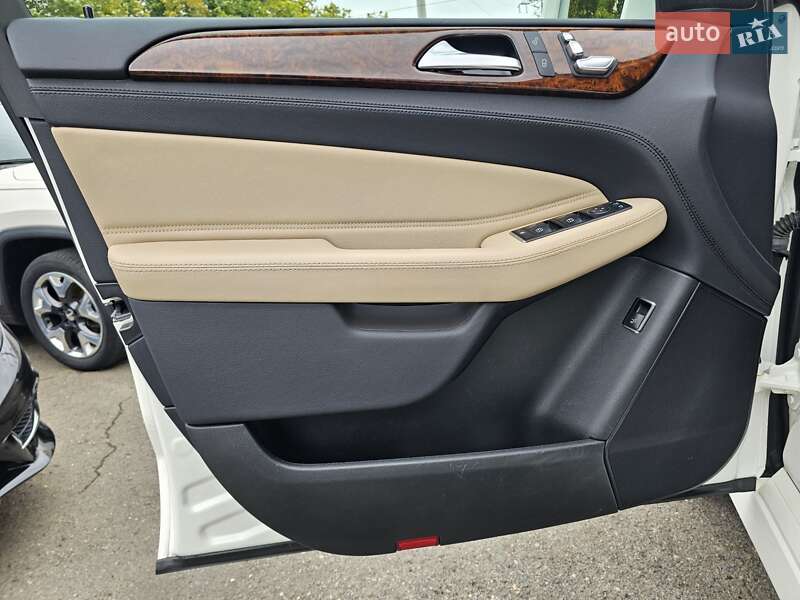 Позашляховик / Кросовер Mercedes-Benz GLE-Class 2015 в Одесі